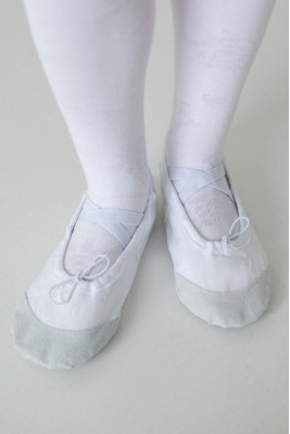 Дитячі білі балетки